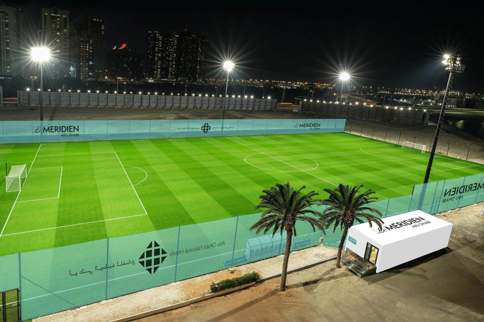 르 메르디앙 아부다비 호텔 외부 사진 Meridian F.C. Training Facility