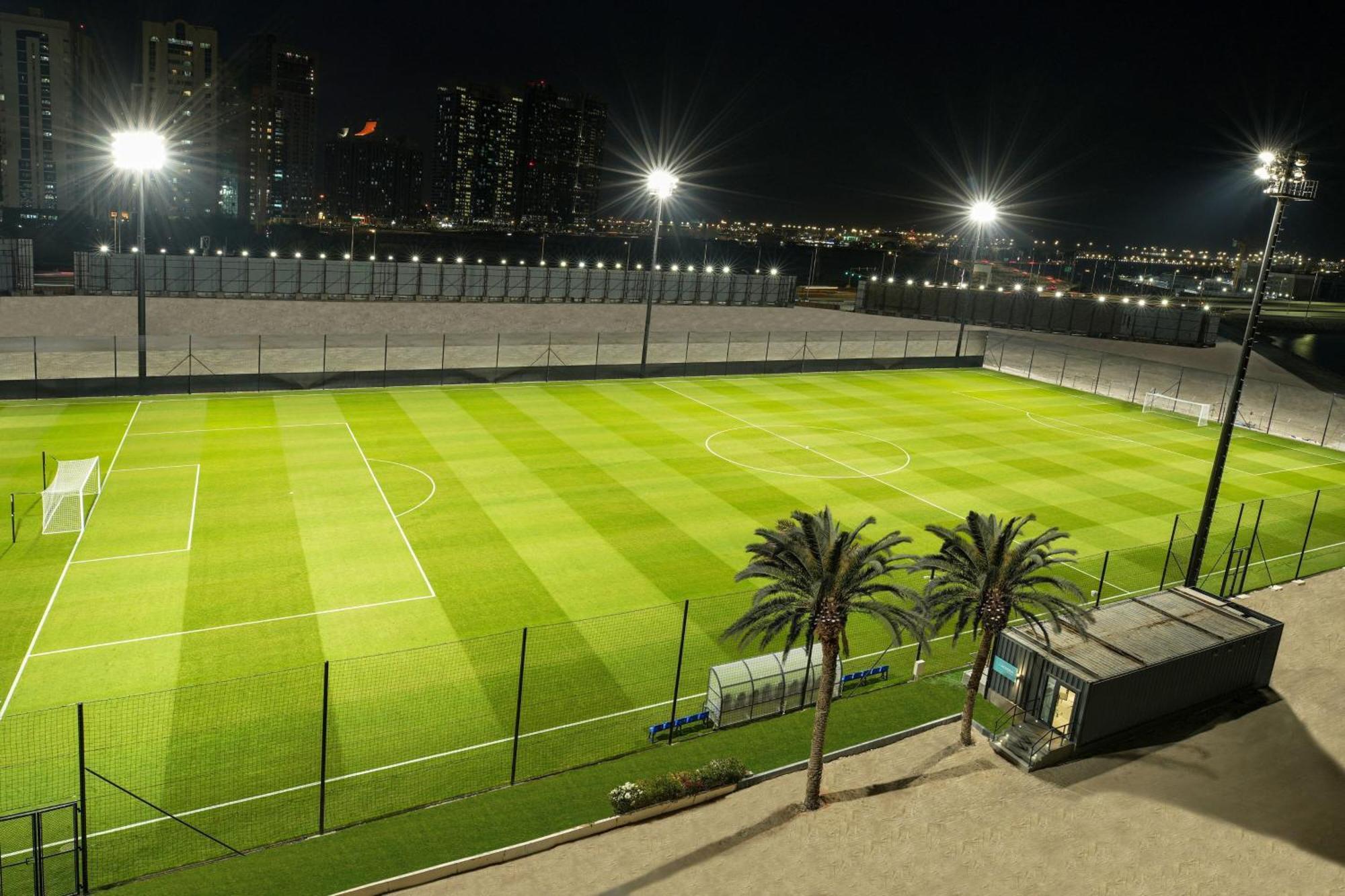 르 메르디앙 아부다비 호텔 외부 사진 The club's training ground