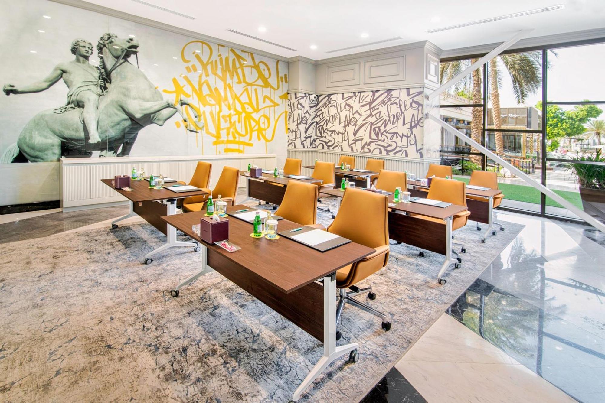 르 메르디앙 아부다비 호텔 외부 사진 Meeting room