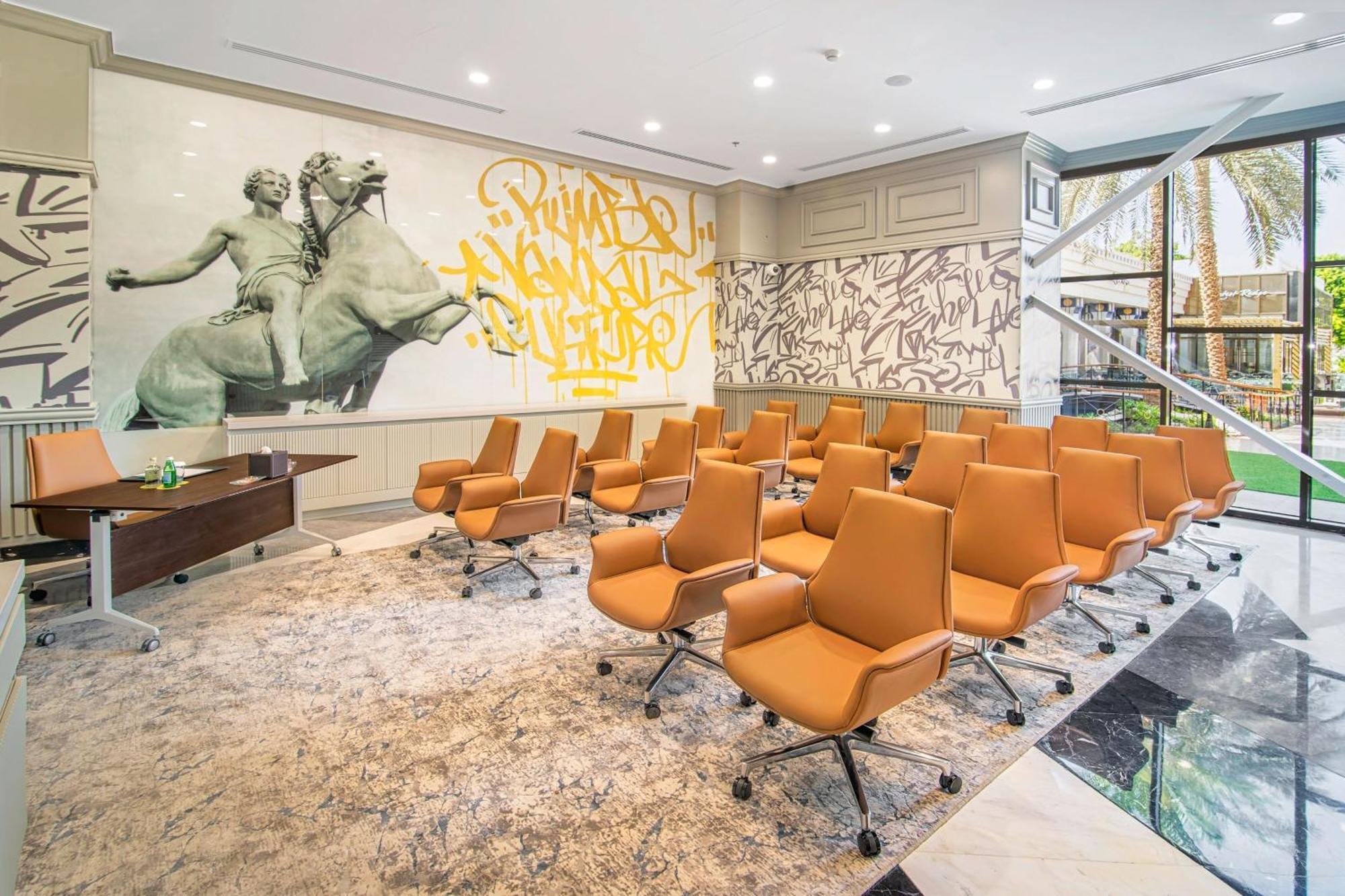 르 메르디앙 아부다비 호텔 외부 사진 Meeting room