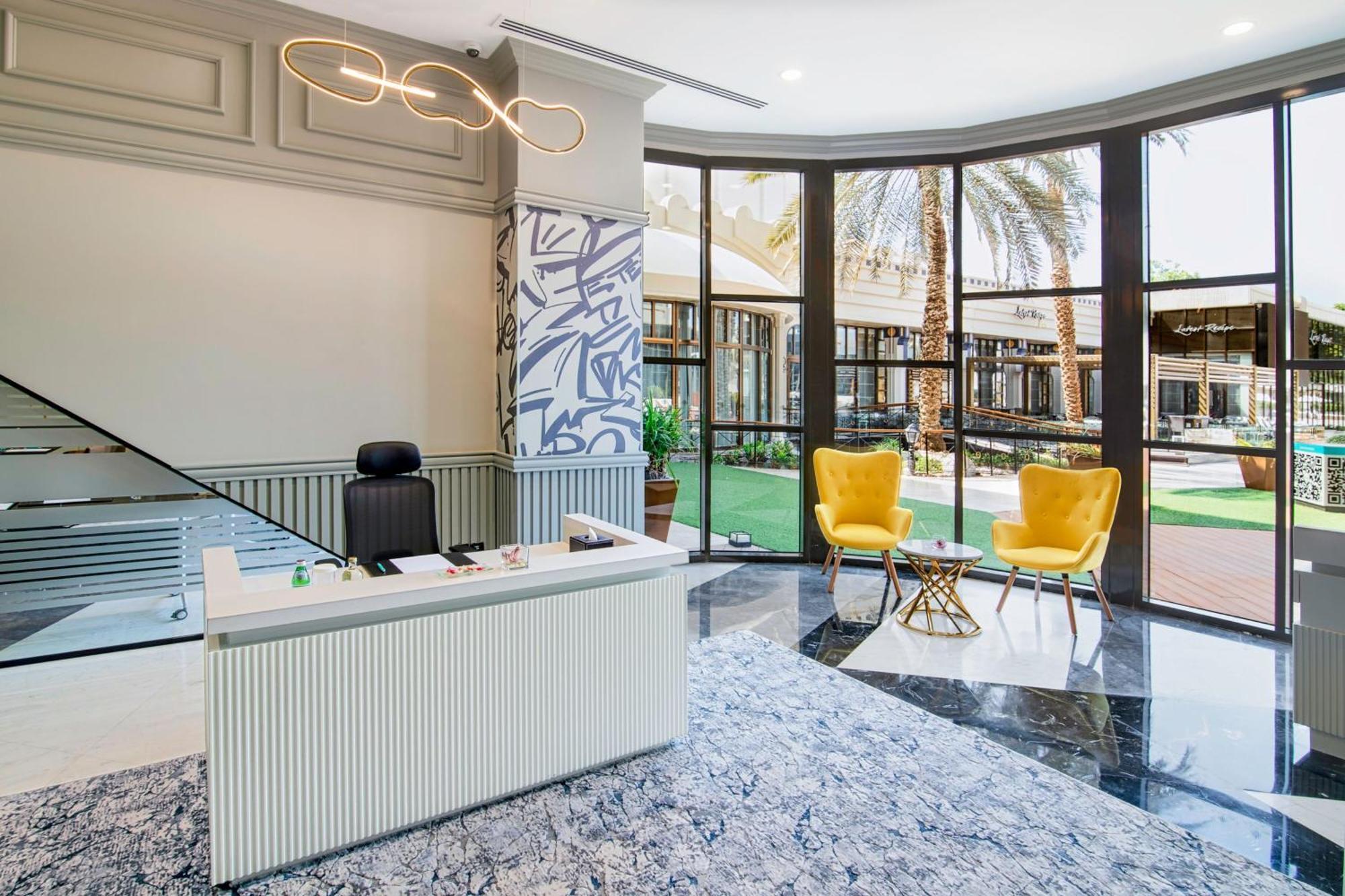 르 메르디앙 아부다비 호텔 외부 사진 The lobby of the hotel