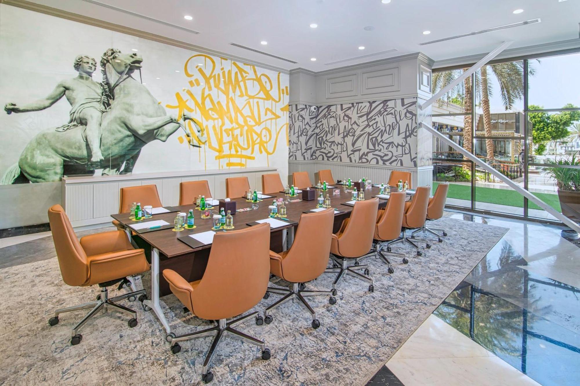 르 메르디앙 아부다비 호텔 외부 사진 Meeting room