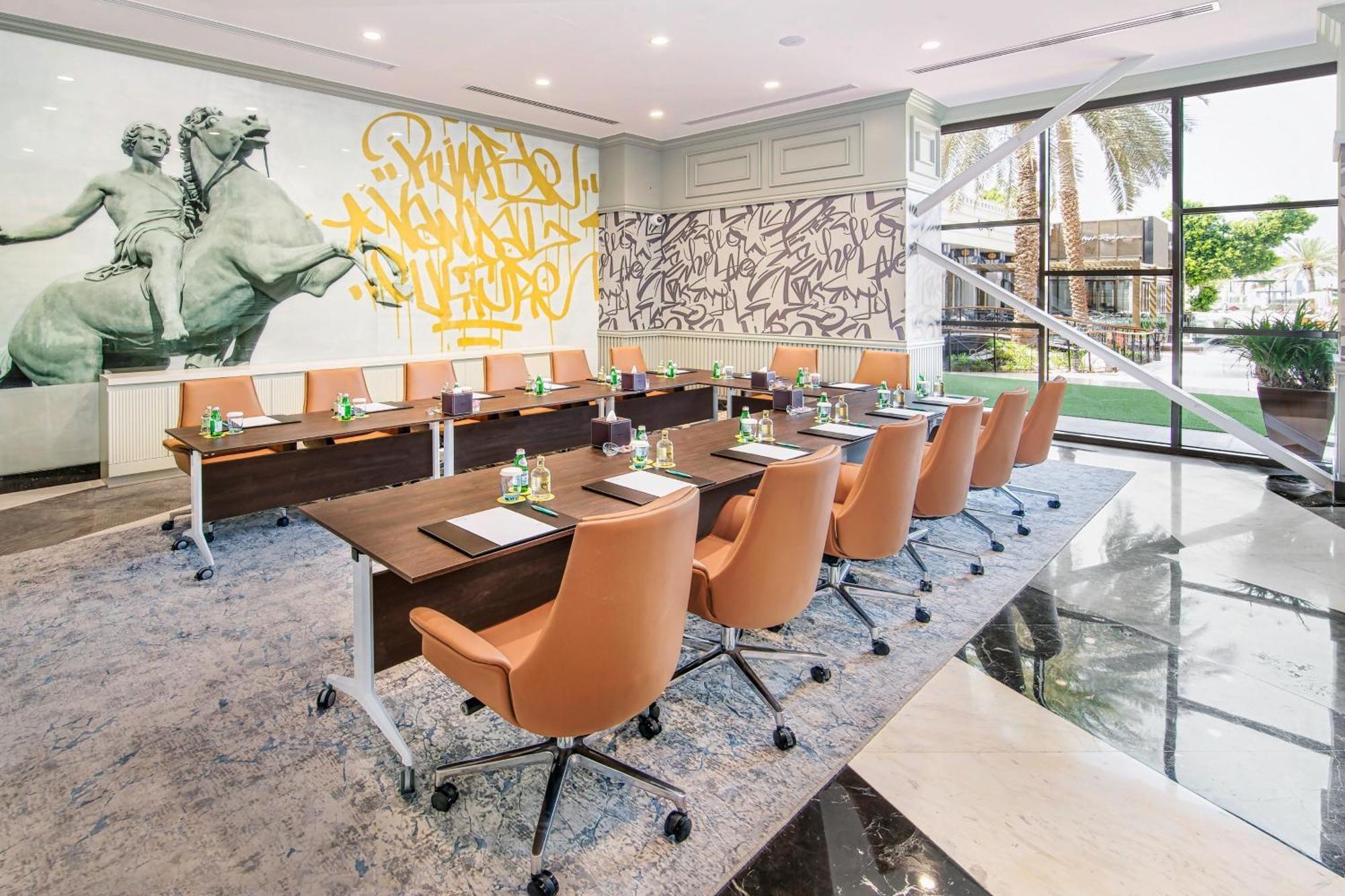 르 메르디앙 아부다비 호텔 외부 사진 Meeting room