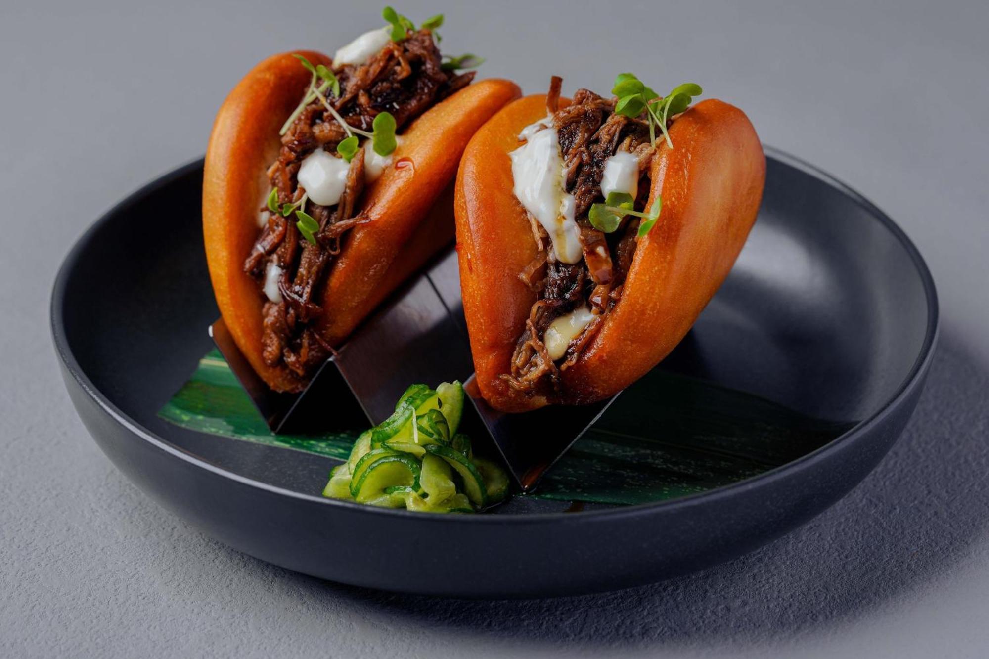 르 메르디앙 아부다비 호텔 외부 사진 Bao buns