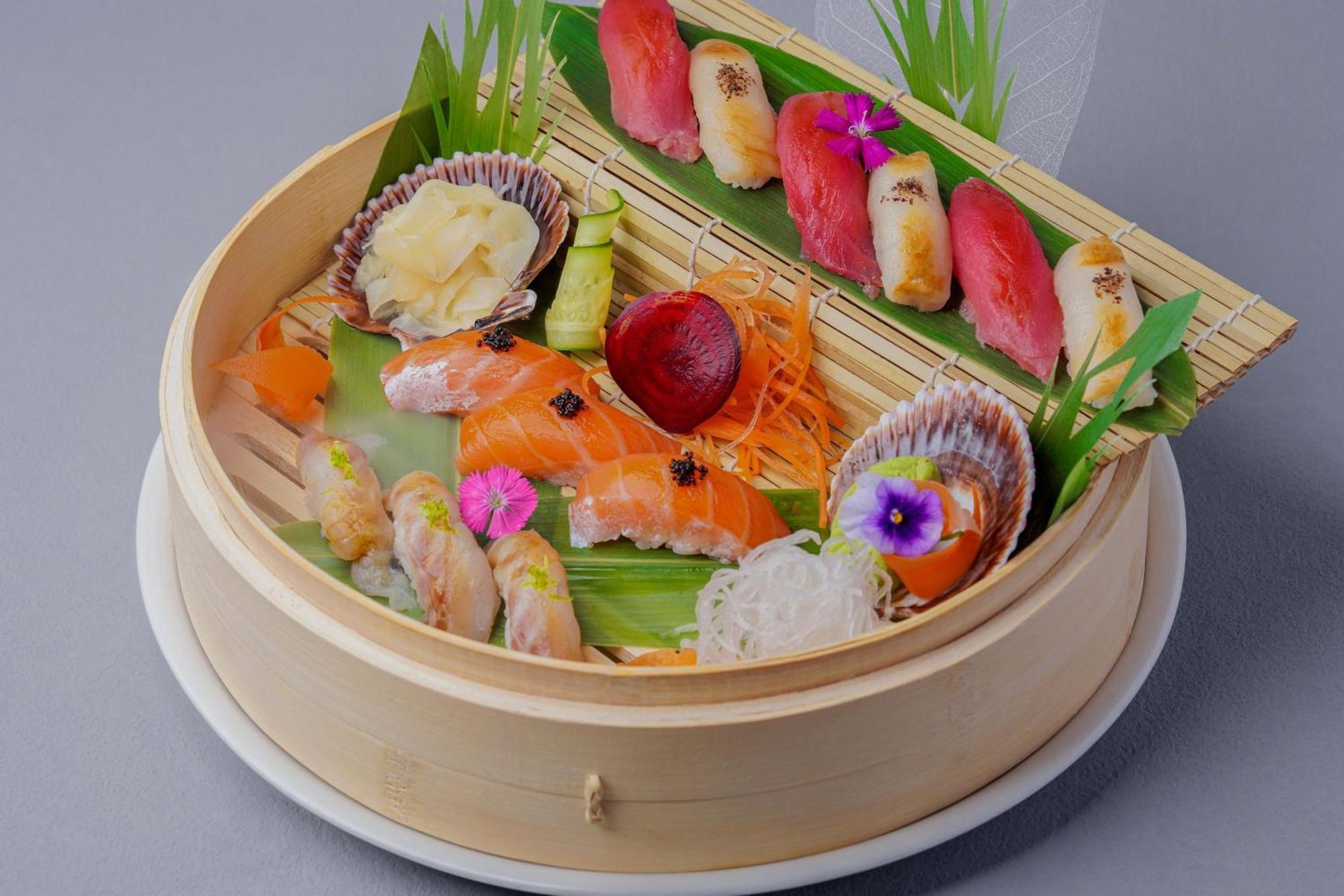 르 메르디앙 아부다비 호텔 외부 사진 Sushi